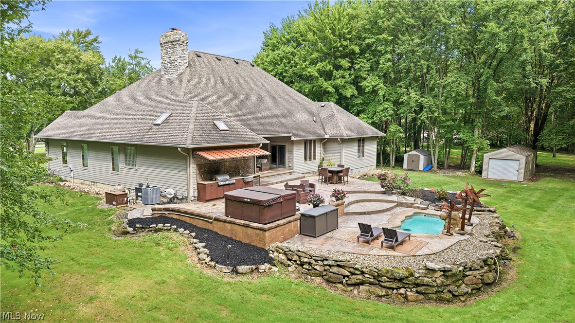 5560 Oak Hill Drive Warren OH 44481