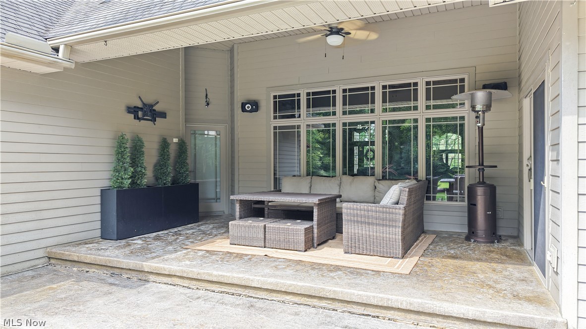5560 Oak Hill Drive Warren OH 44481