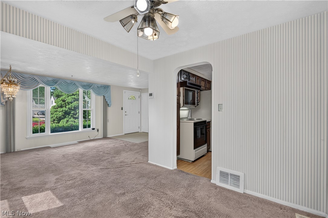 19811 Shakerwood Road Warrensville Heights OH 44122