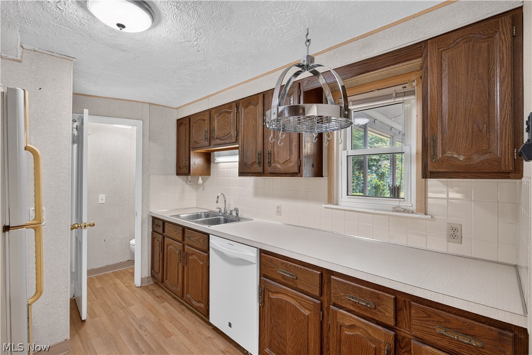 19811 Shakerwood Road Warrensville Heights OH 44122