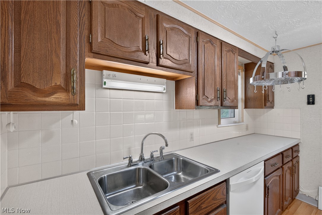 19811 Shakerwood Road Warrensville Heights OH 44122