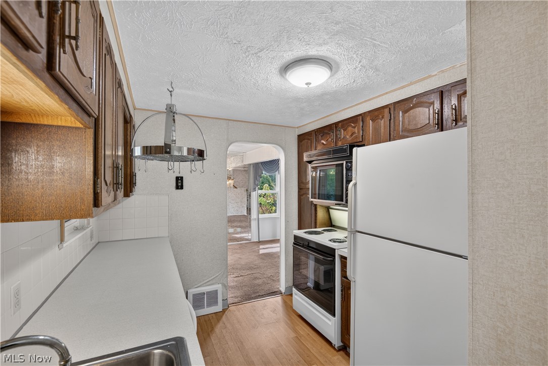19811 Shakerwood Road Warrensville Heights OH 44122