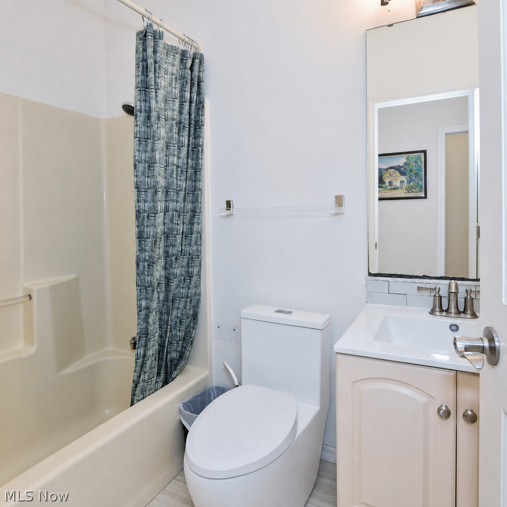 13540 Ledgebrook Lane Chagrin Falls OH 44022