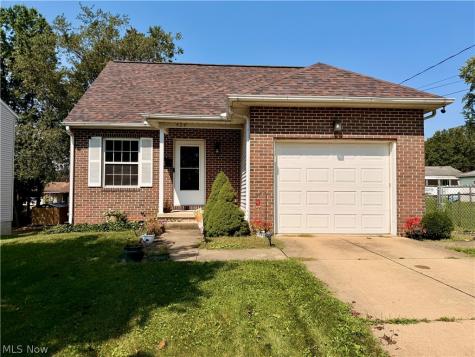 424 NE Shaw Avenue NE Massillon OH 44646