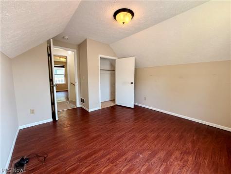 424 NE Shaw Avenue NE Massillon OH 44646