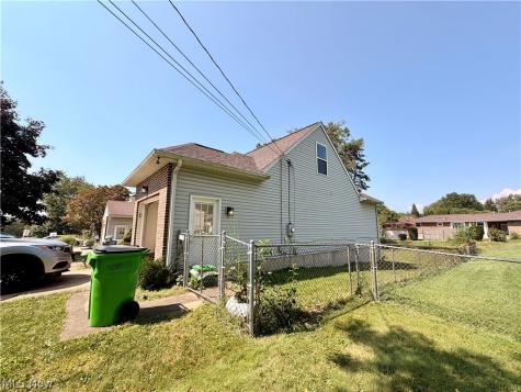 424 NE Shaw Avenue NE Massillon OH 44646