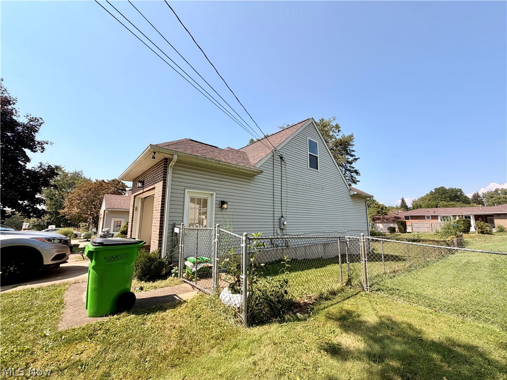 424 NE Shaw Avenue NE Massillon OH 44646
