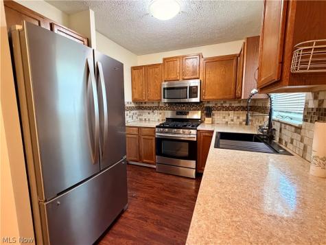 424 NE Shaw Avenue NE Massillon OH 44646