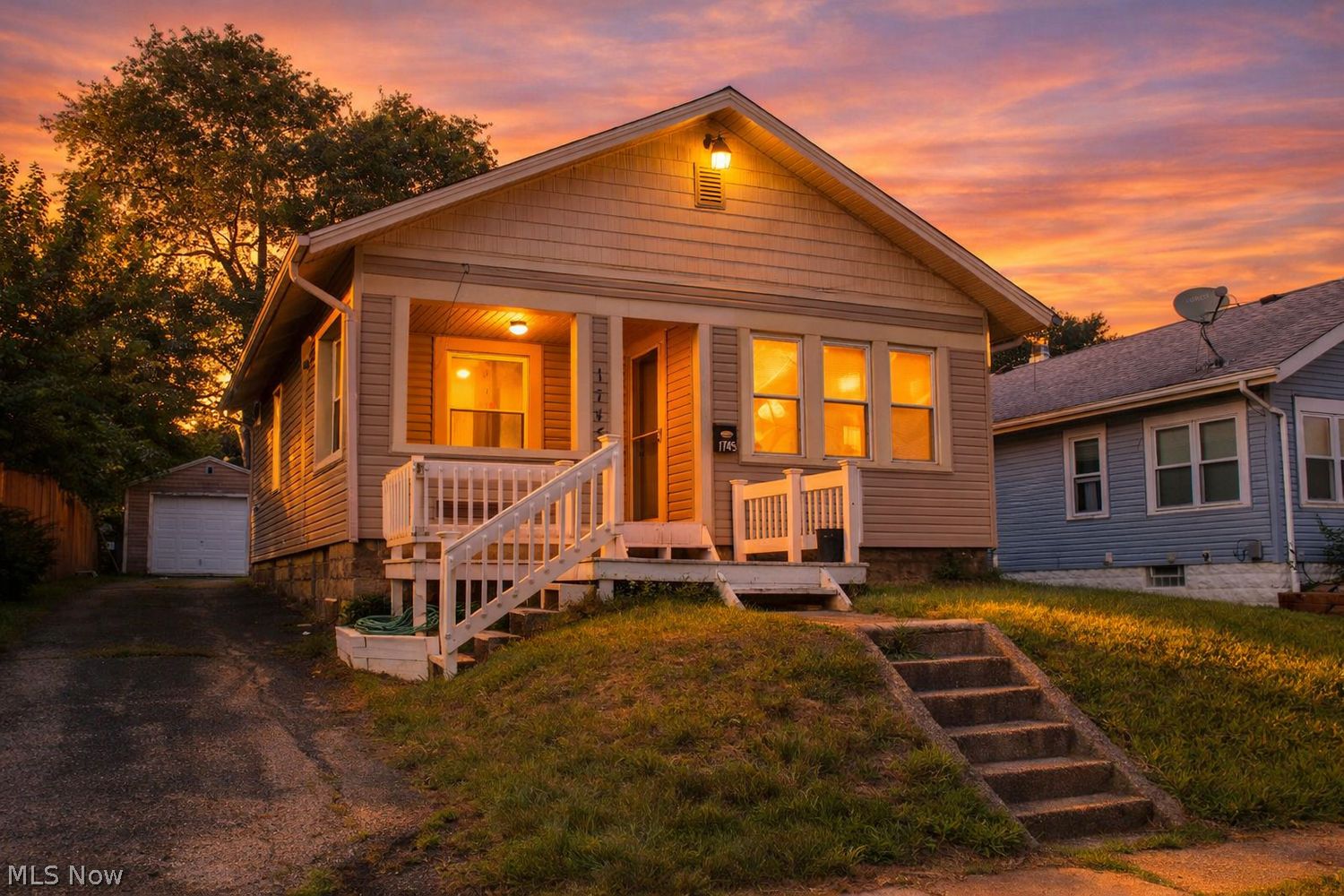 1745 Flint Avenue Akron OH 44305