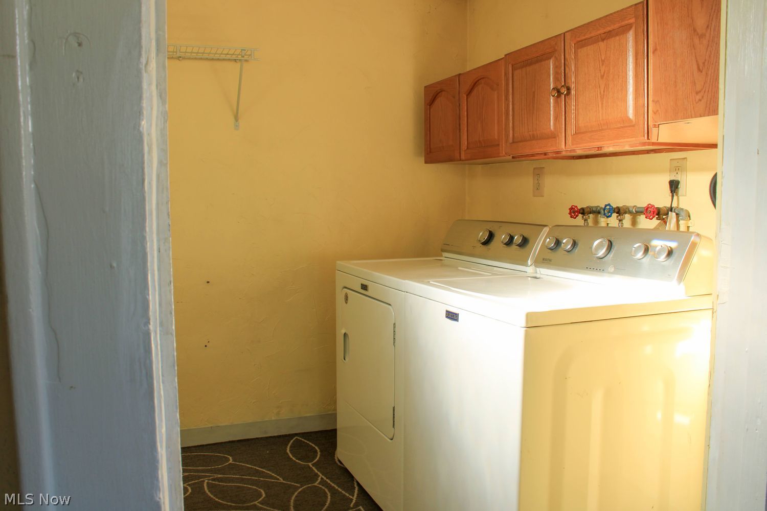 1745 Flint Avenue Akron OH 44305