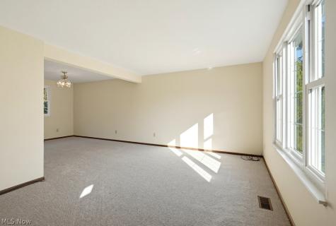 8812 Crow Drive Macedonia OH 44056