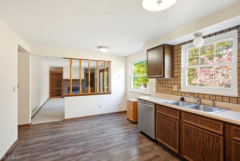 8812 Crow Drive Macedonia OH 44056