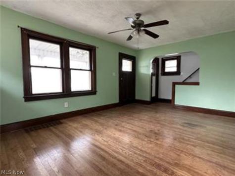 929 Jason Avenue Akron OH 44314