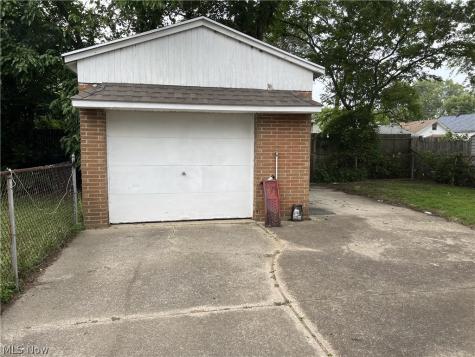 1524 W 23rd Street Lorain OH 44052