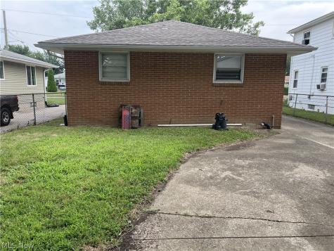 1524 W 23rd Street Lorain OH 44052