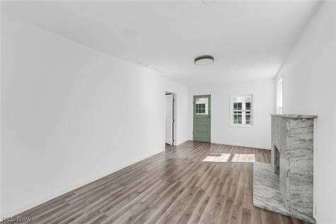 290 E 317th Street Willowick OH 44095