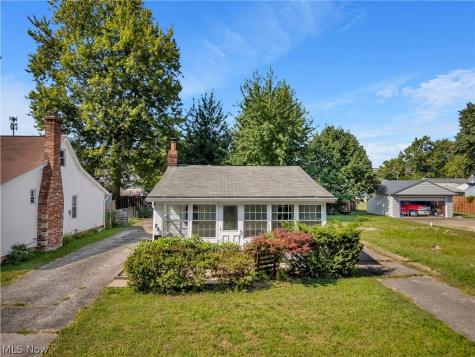290 E 317th Street Willowick OH 44095