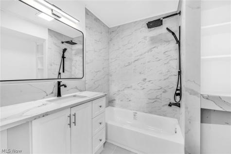 290 E 317th Street Willowick OH 44095