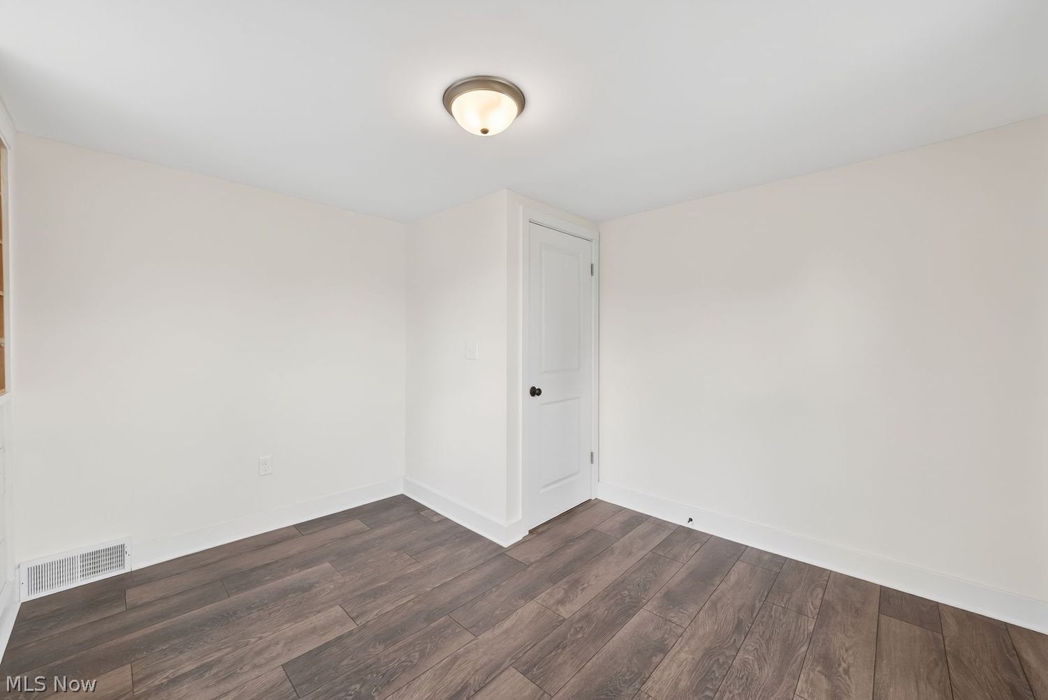 2562 Graham Avenue Akron OH 44312