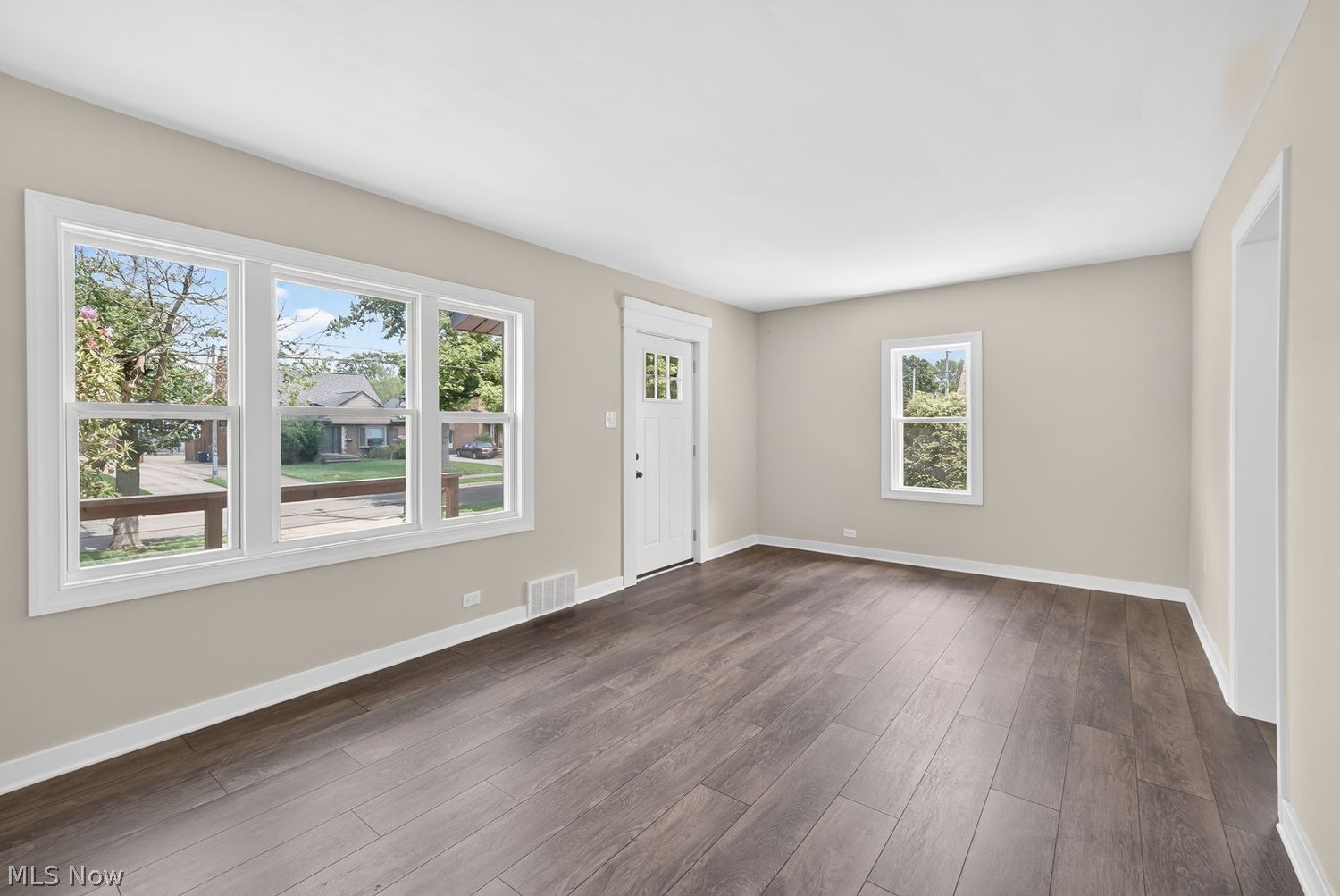 2562 Graham Avenue Akron OH 44312