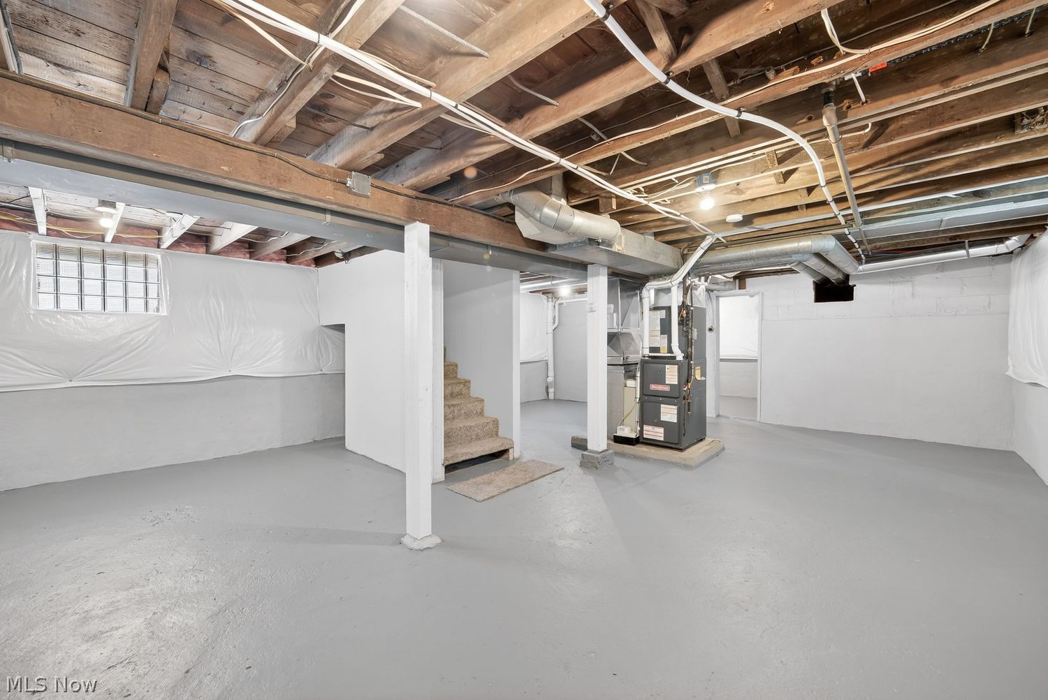 2562 Graham Avenue Akron OH 44312
