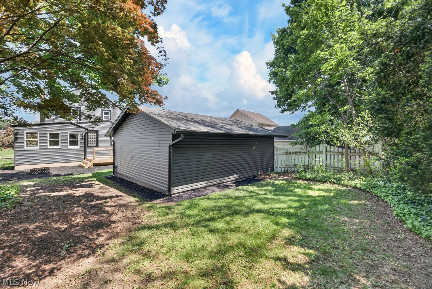 2562 Graham Avenue Akron OH 44312