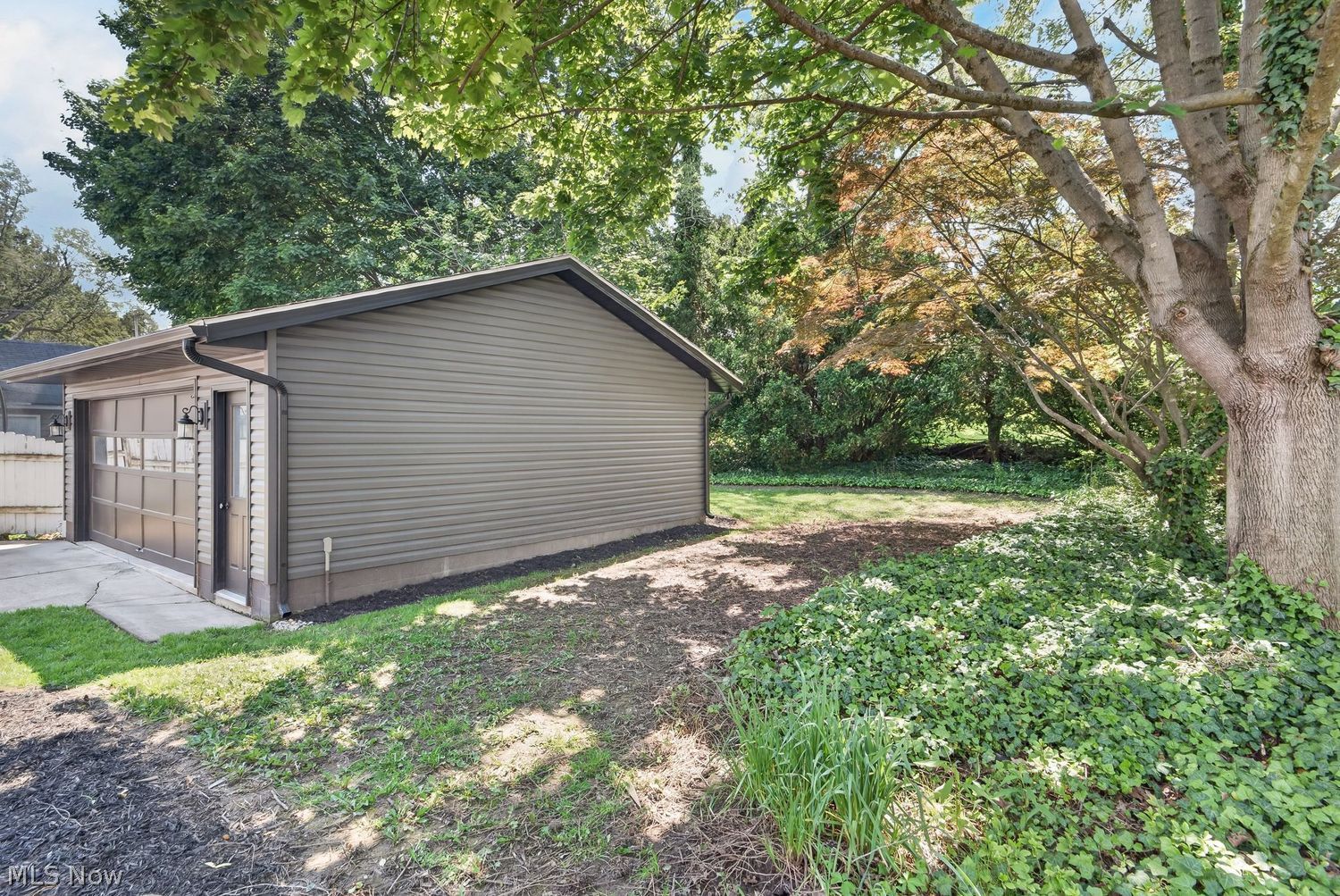 2562 Graham Avenue Akron OH 44312