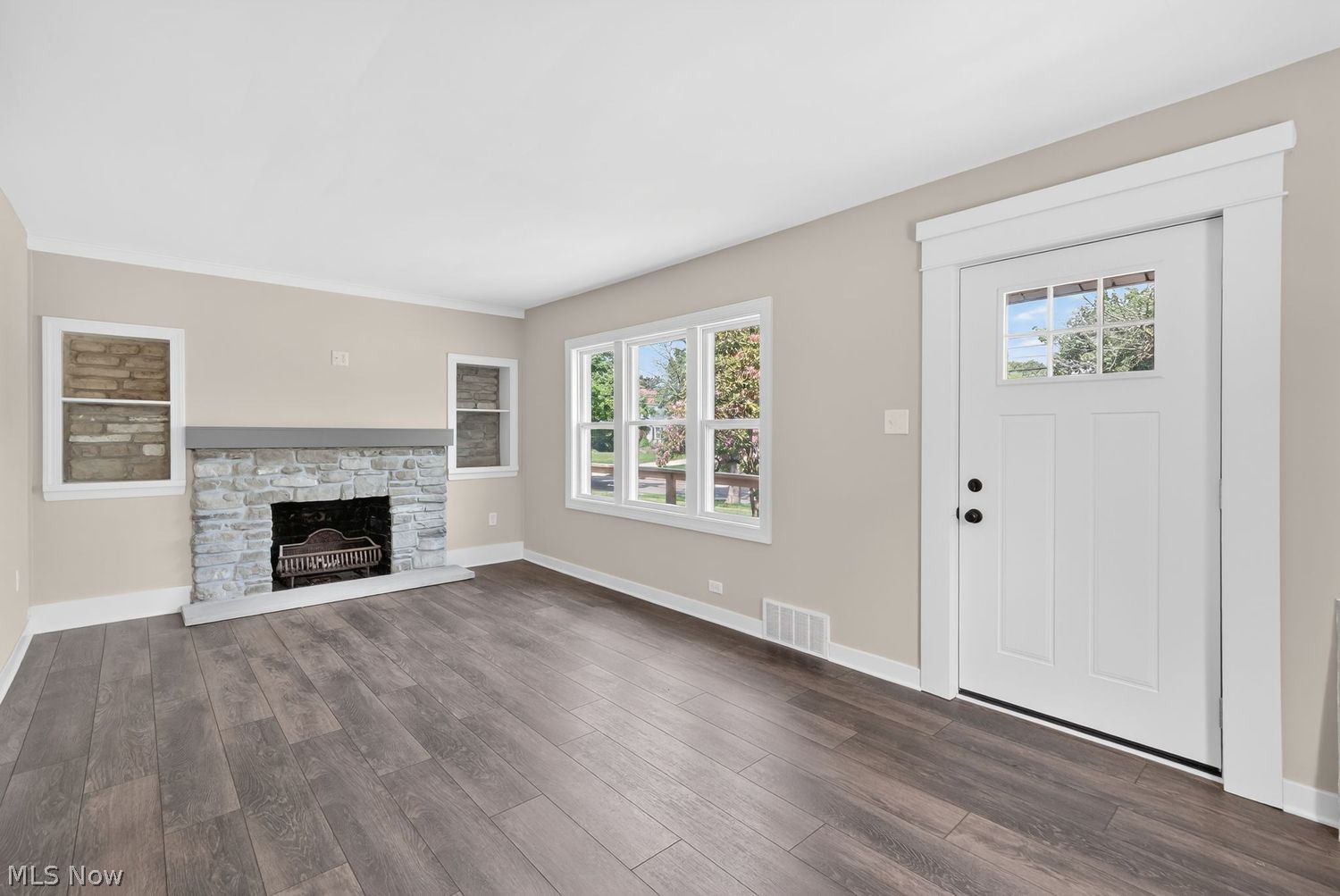 2562 Graham Avenue Akron OH 44312