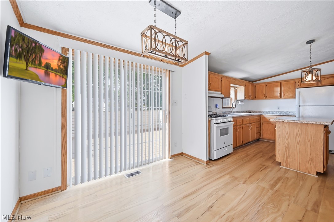 477 Erie Street Hubbard OH 44425