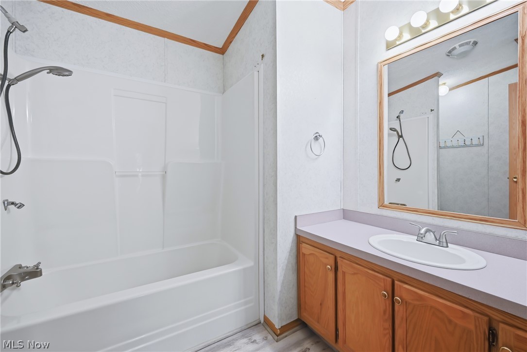 477 Erie Street Hubbard OH 44425