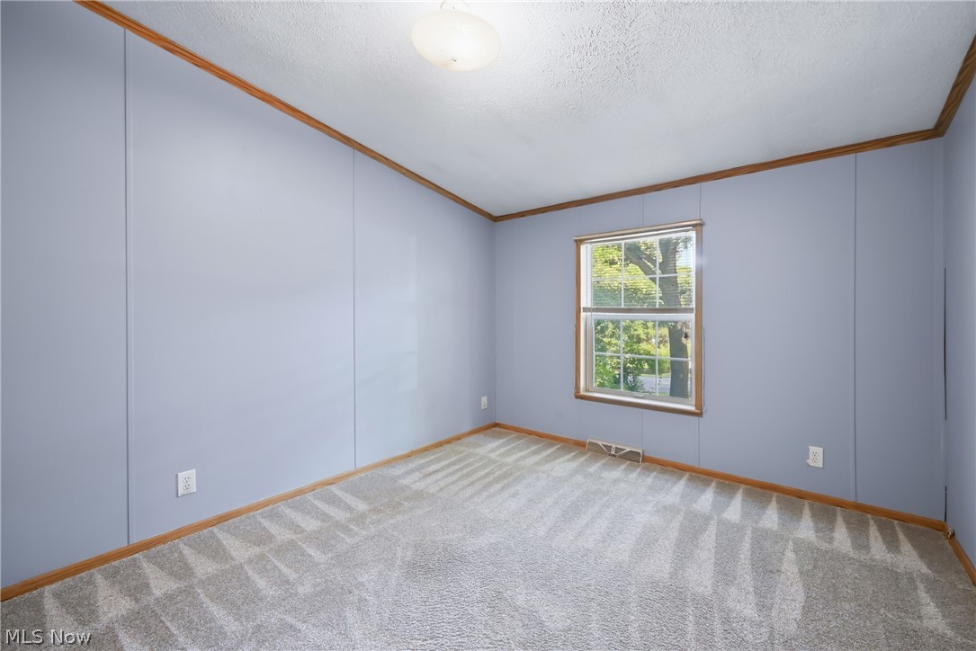 477 Erie Street Hubbard OH 44425