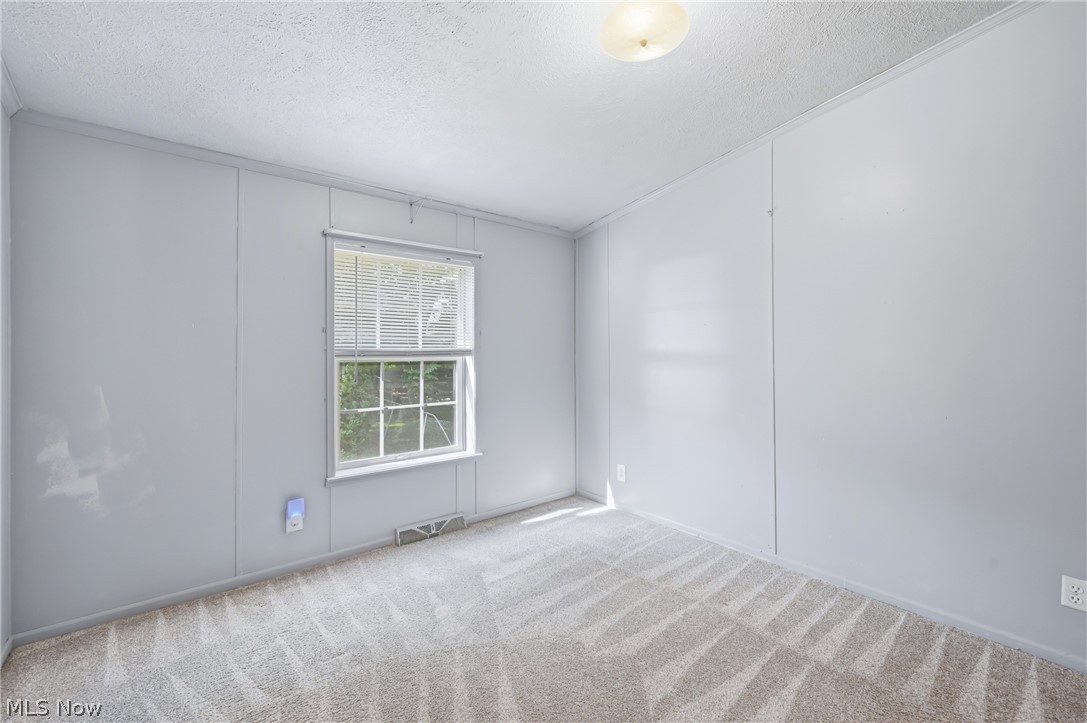 477 Erie Street Hubbard OH 44425