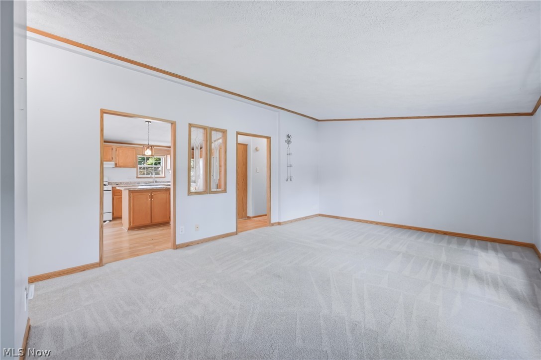 477 Erie Street Hubbard OH 44425