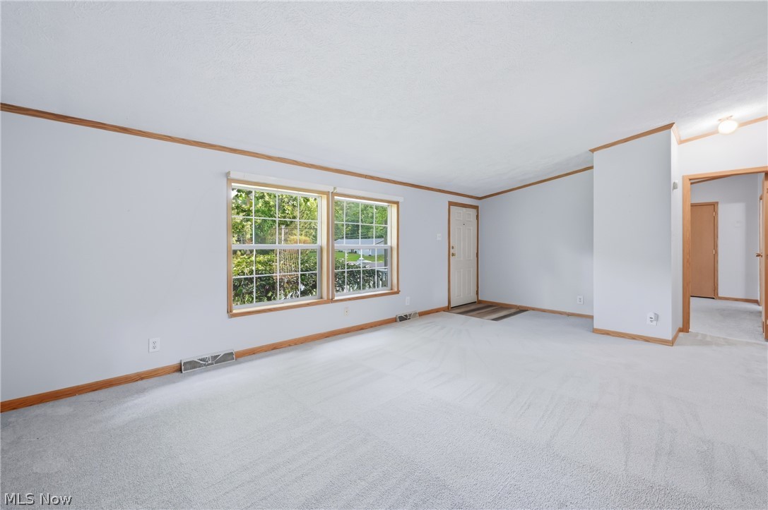 477 Erie Street Hubbard OH 44425