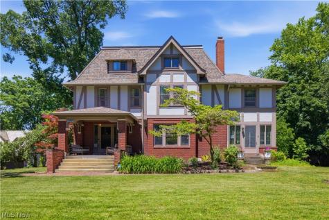 2689 Berkshire Road Cleveland Heights OH 44106