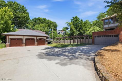 2689 Berkshire Road Cleveland Heights OH 44106