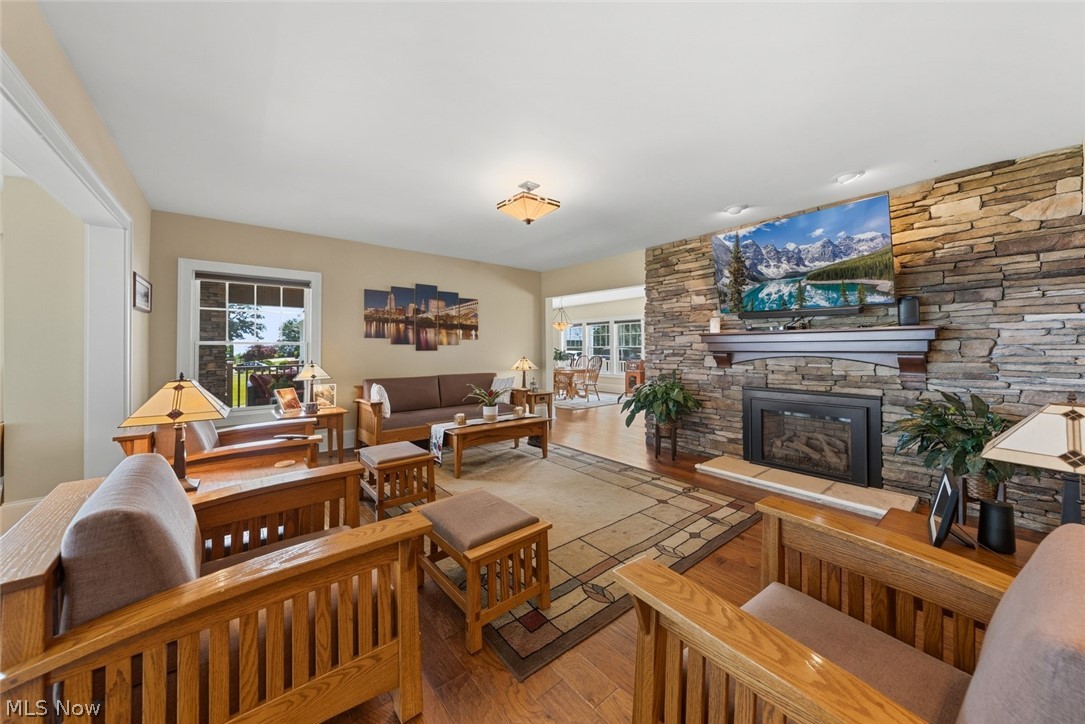 25021 Lakeview Drive Bay Village OH 44140