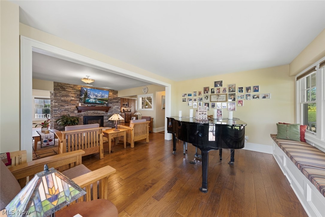 25021 Lakeview Drive Bay Village OH 44140