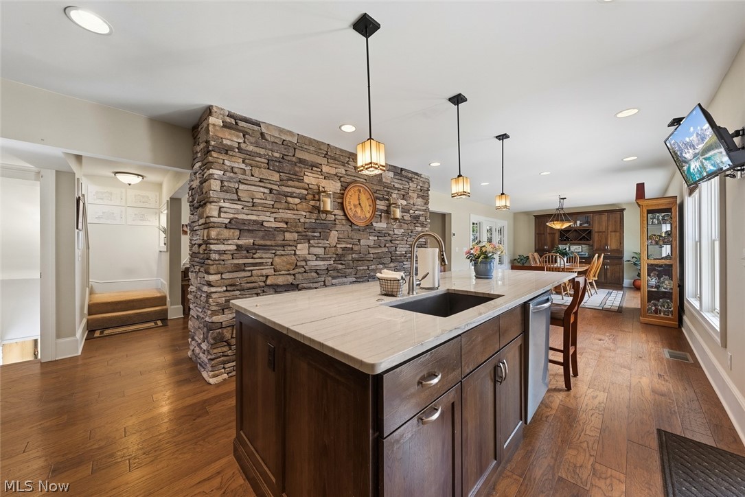 25021 Lakeview Drive Bay Village OH 44140