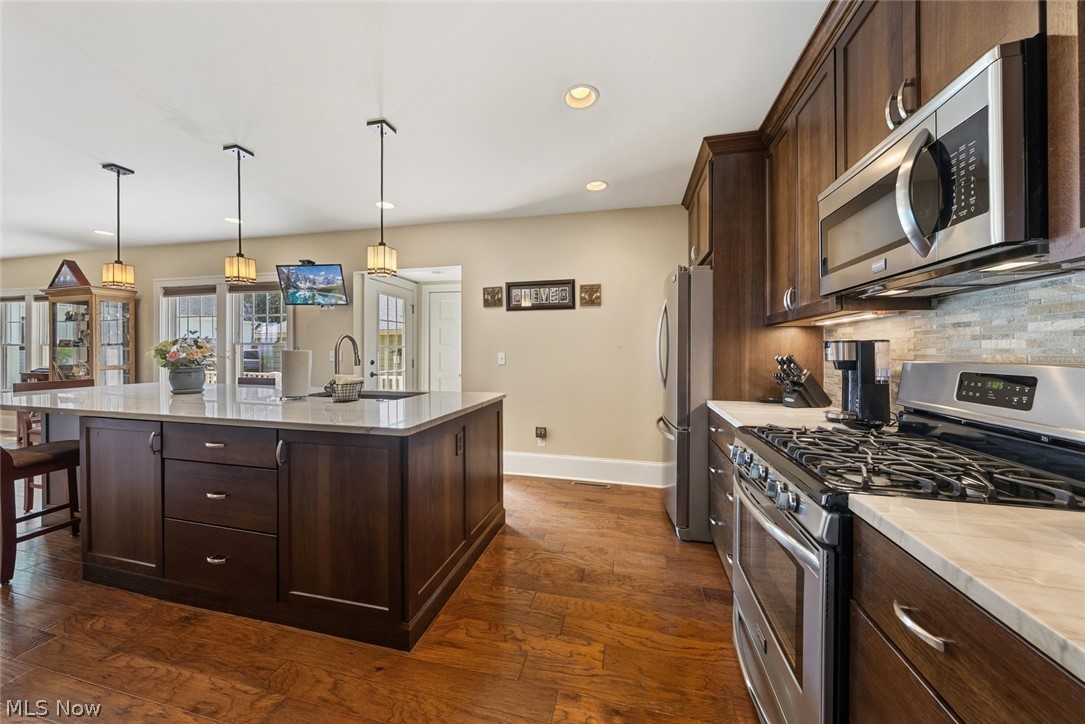 25021 Lakeview Drive Bay Village OH 44140