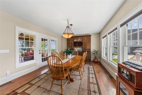 25021 Lakeview Drive Bay Village OH 44140