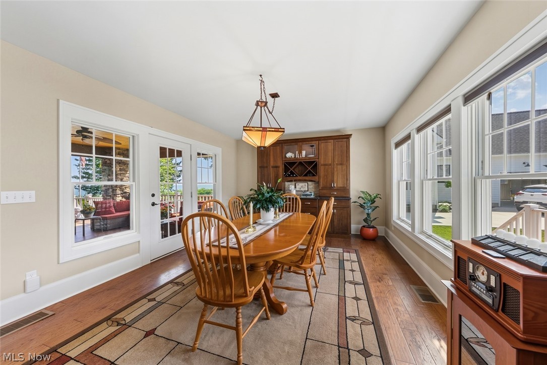 25021 Lakeview Drive Bay Village OH 44140