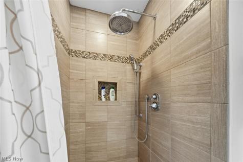 25021 Lakeview Drive Bay Village OH 44140