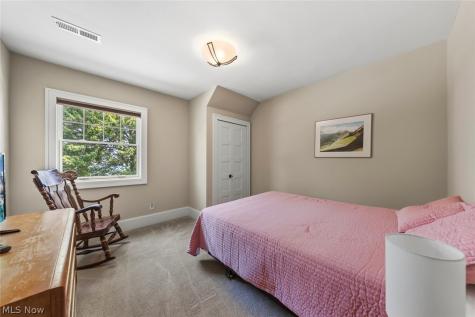 25021 Lakeview Drive Bay Village OH 44140