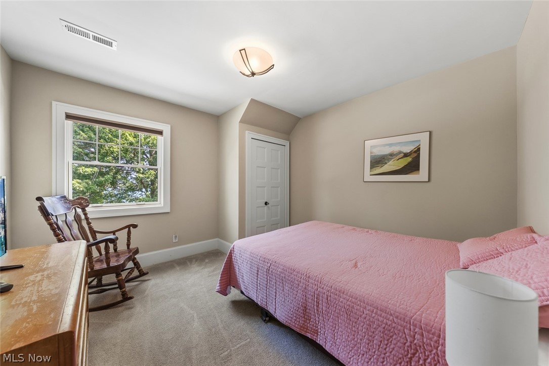 25021 Lakeview Drive Bay Village OH 44140