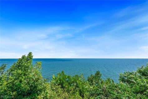 25021 Lakeview Drive Bay Village OH 44140