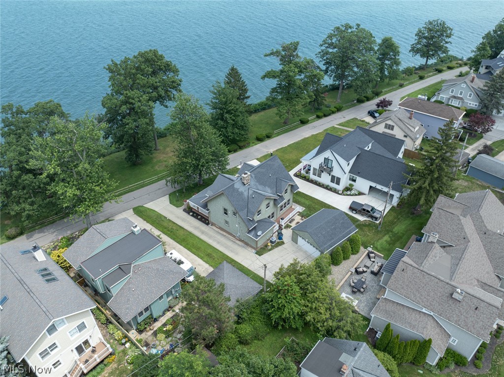 25021 Lakeview Drive Bay Village OH 44140