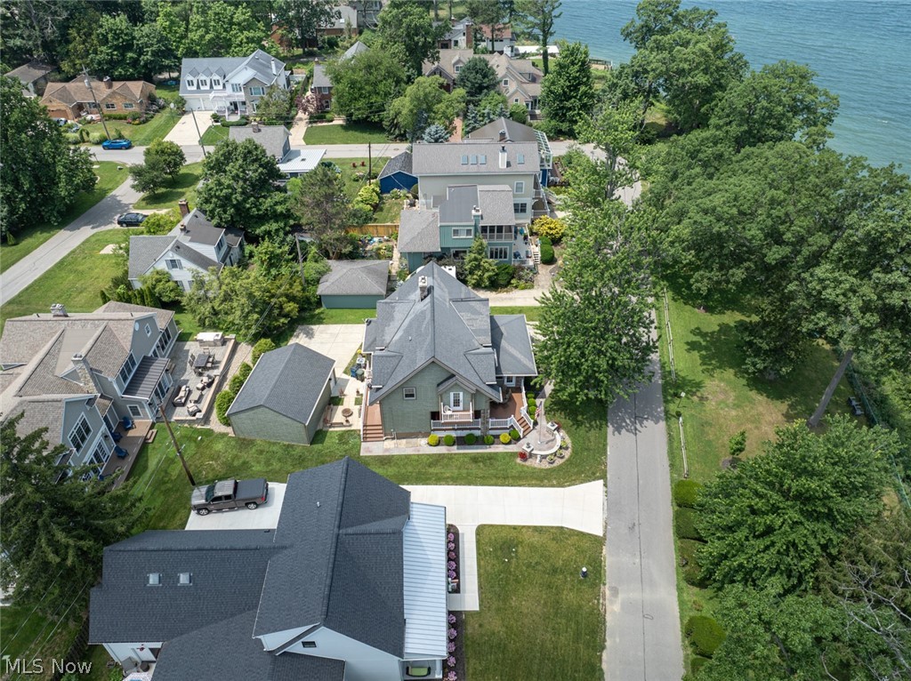 25021 Lakeview Drive Bay Village OH 44140