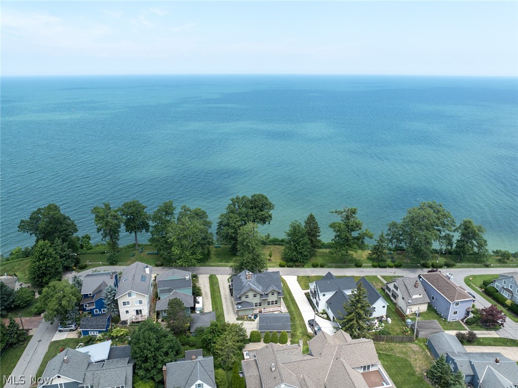 25021 Lakeview Drive Bay Village OH 44140