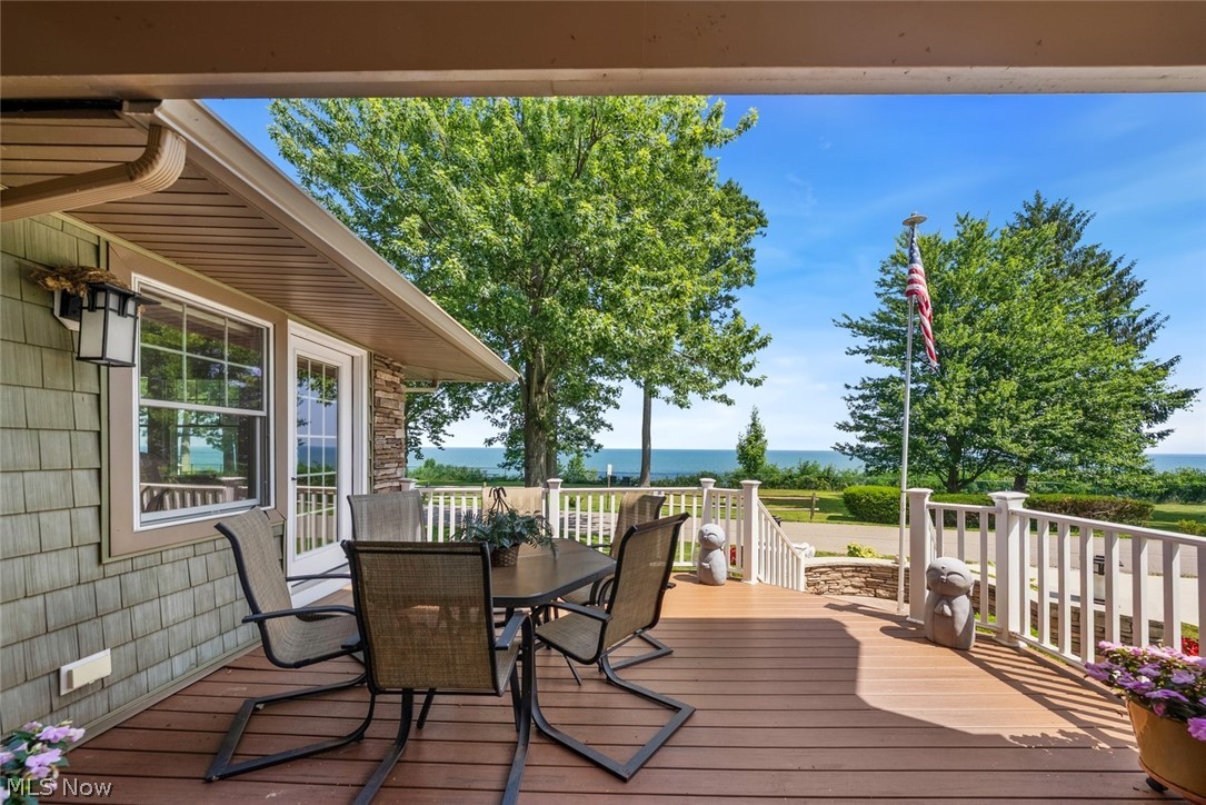 25021 Lakeview Drive Bay Village OH 44140